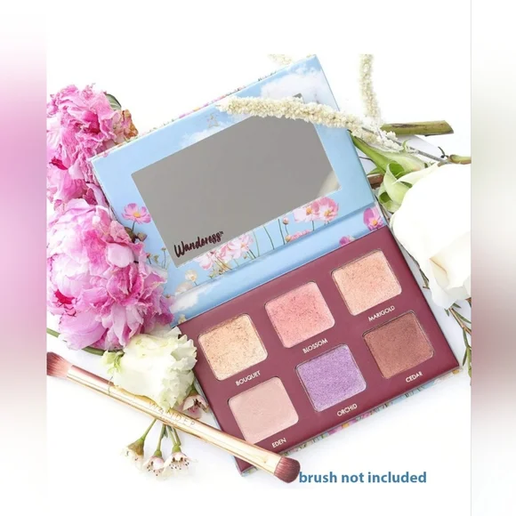 Wander Beauty Wanderess Fling Eyeshadow Palette - Gold, Purple, Brown Shades - Picture 5 of 9